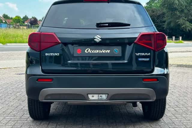 Suzuki Vitara (2021) thumbnail 3