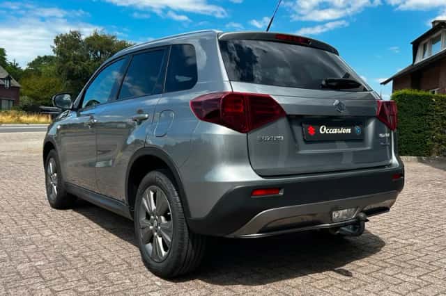 Suzuki Vitara (2023) thumbnail 5