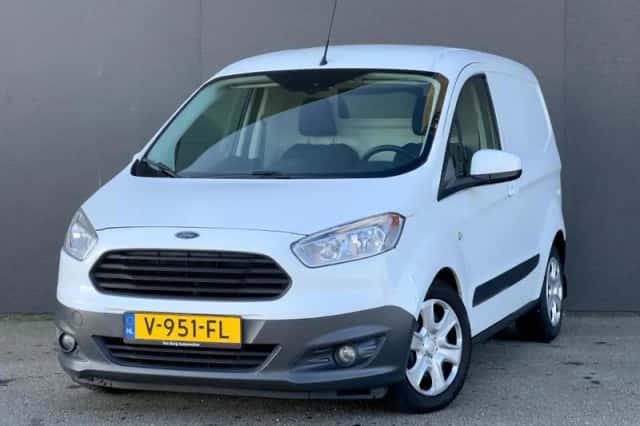 Ford Transit Courier (2017) thumbnail 1