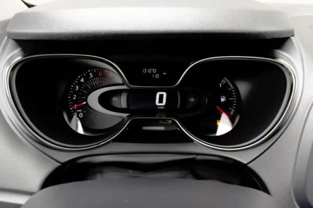 Renault Captur (2018) thumbnail 5