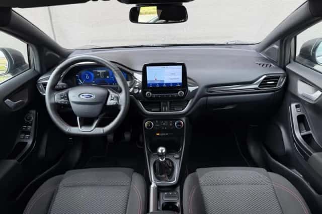 Ford Puma (2023) thumbnail 2