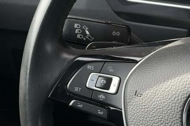 Volkswagen Tiguan (2020) thumbnail 4
