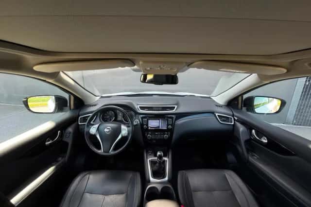 Nissan Qashqai (2017) thumbnail 2