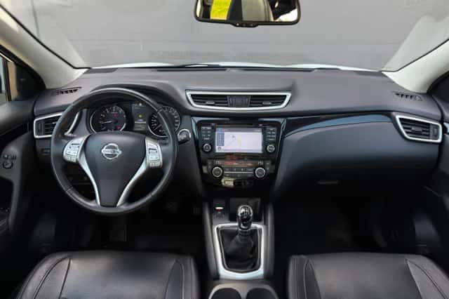 Nissan Qashqai (2017) thumbnail 4