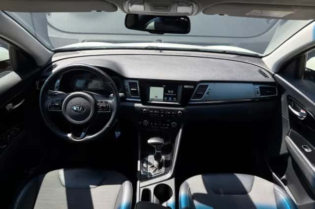 Kia Niro (2019) thumbnail 2