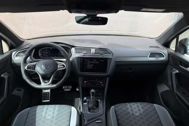 Volkswagen Tiguan (2022) thumbnail 3