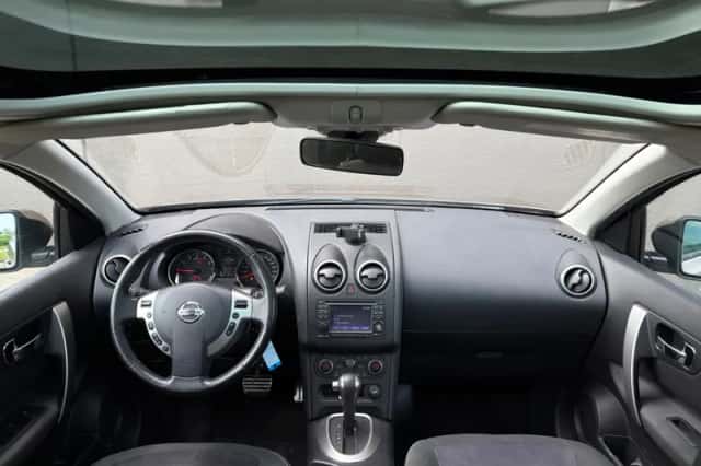 Nissan Qashqai (2012) thumbnail 2