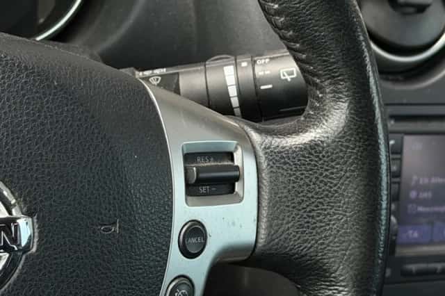 Nissan Qashqai (2012) thumbnail 6