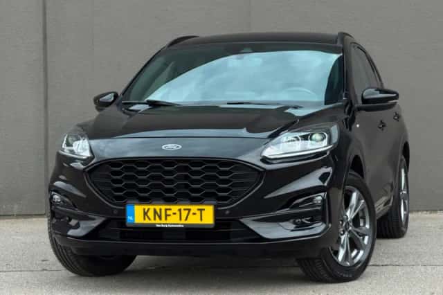 Ford Kuga (2021) thumbnail 1
