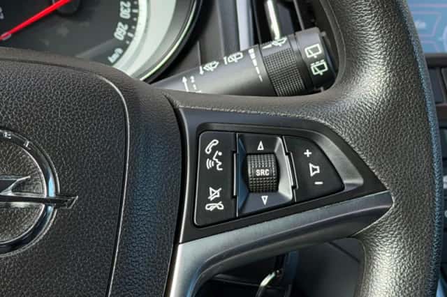 Opel Astra (2013) thumbnail 6