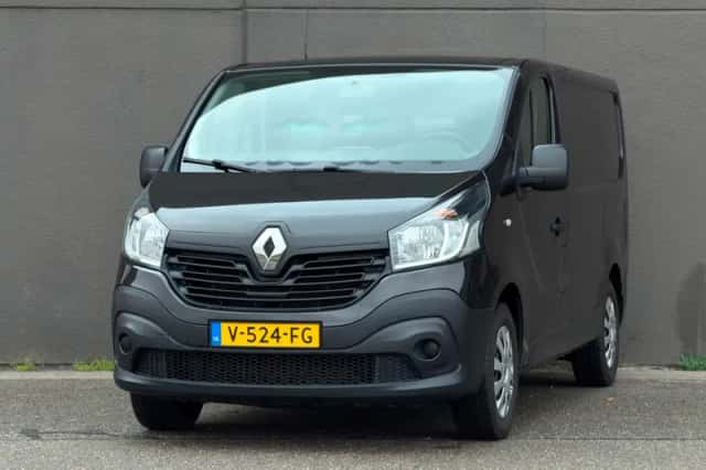 Renault Trafic (2017) thumbnail 1