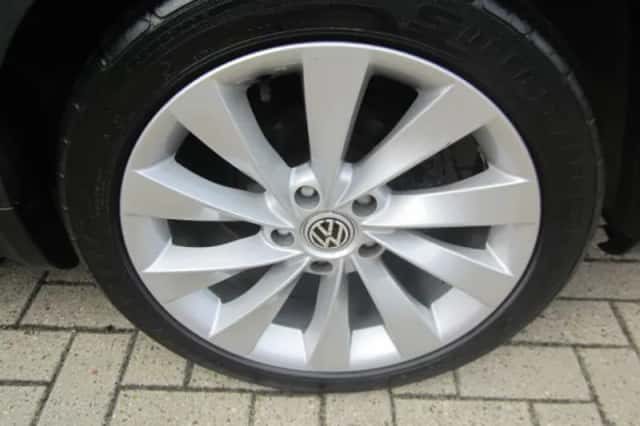 Volkswagen Passat (2002) thumbnail 2