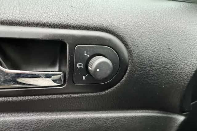 Volkswagen Passat (2002) thumbnail 5