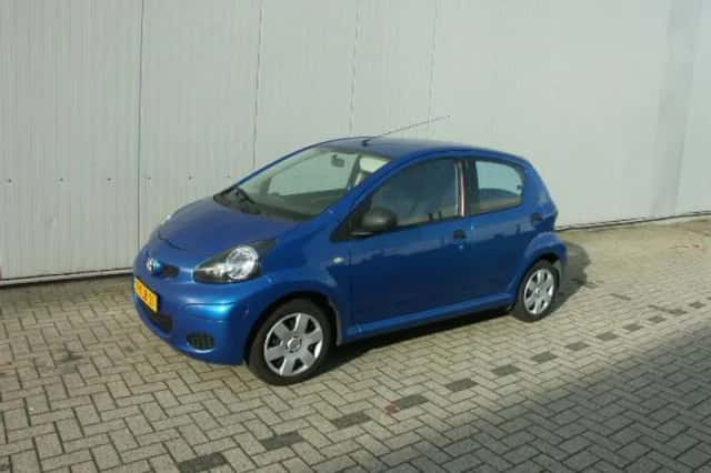 Toyota Aygo (2011) thumbnail 1