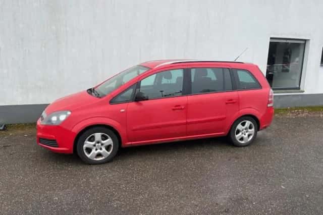 Opel Zafira (2006) thumbnail 2