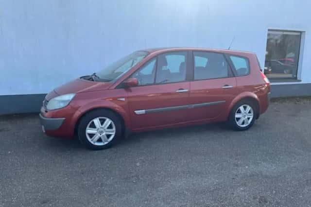 Renault Grand Scénic (2005) thumbnail 1