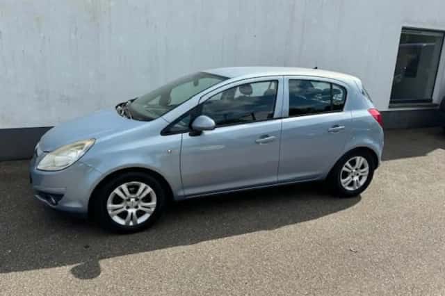 Opel Corsa (2008) thumbnail 1