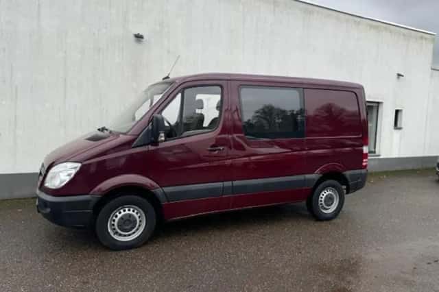 Mercedes-Benz Sprinter (2012) thumbnail 1