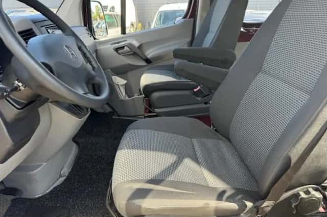 Mercedes-Benz Sprinter (2012) thumbnail 3