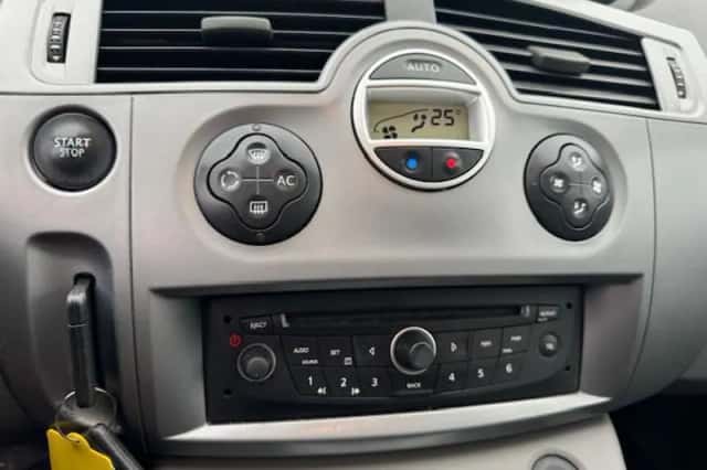 Renault Scénic (2008) thumbnail 5