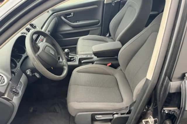 SEAT Exeo (2011) thumbnail 3