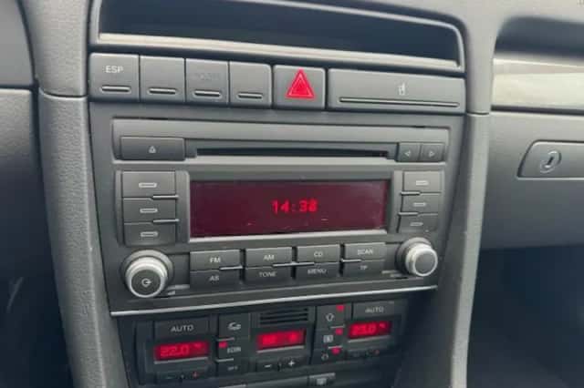 SEAT Exeo (2011) thumbnail 4