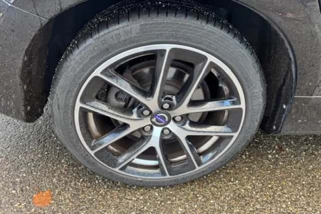 Volvo S60 (2010) thumbnail 2