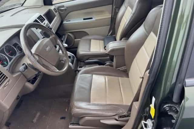 Jeep Compass (2007) thumbnail 4