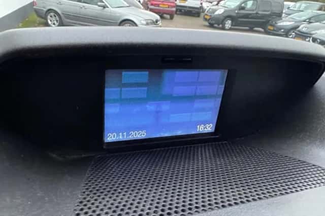 Ford Transit (2015) thumbnail 3