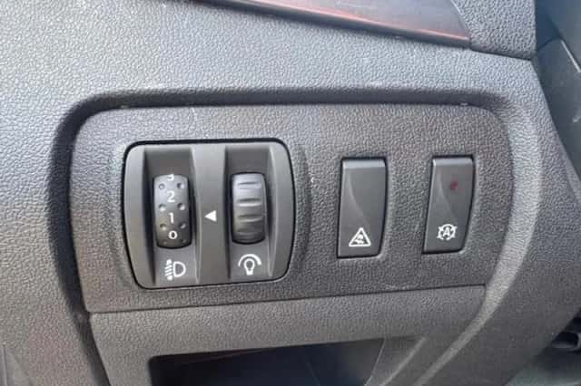 Renault Scénic (2012) thumbnail 6