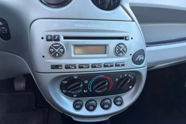 Ford Ka (2008) thumbnail 3