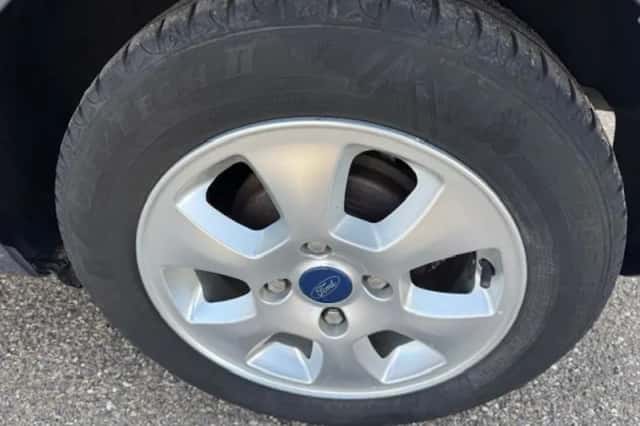 Ford Fiesta (2012) thumbnail 3