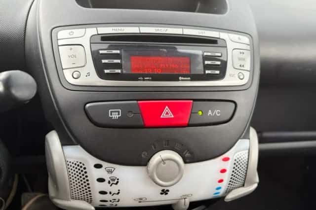 Citroën C1 (2013) thumbnail 2