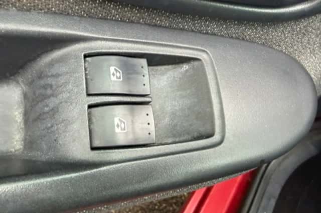 Renault Clio (2005) thumbnail 5