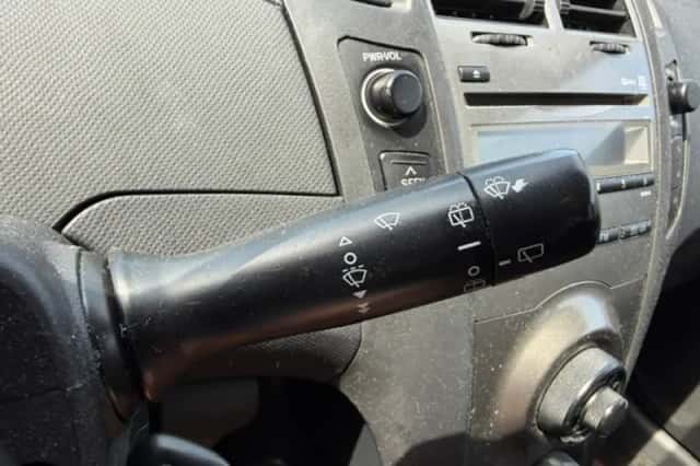 Toyota Yaris (2009) thumbnail 6