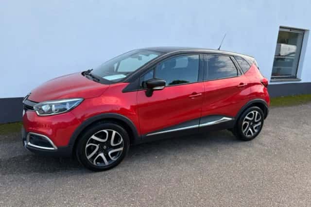 Renault Captur (2015) thumbnail 1