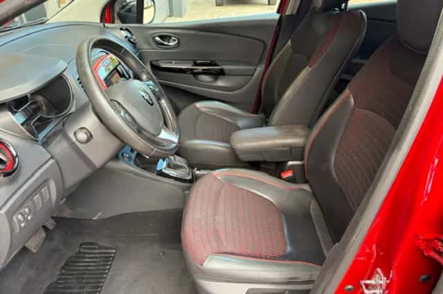 Renault Captur (2015) thumbnail 6