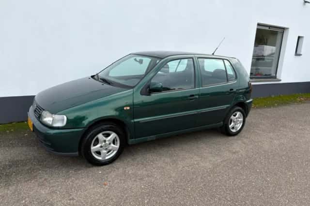 Volkswagen Polo (1999) thumbnail 1