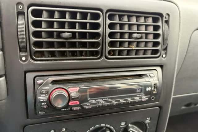 Volkswagen Polo (1999) thumbnail 6