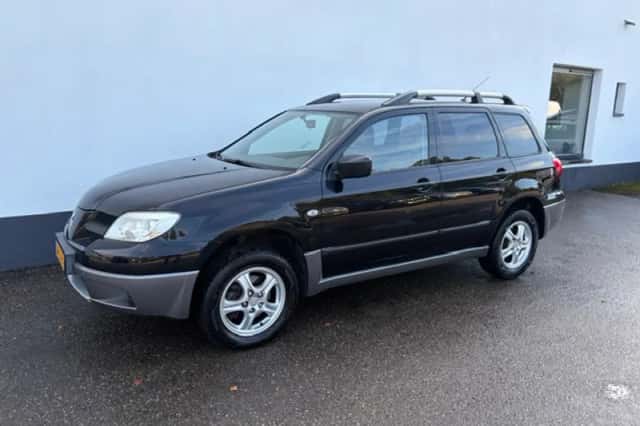 Mitsubishi Outlander (2005) thumbnail 1