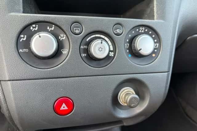 Mitsubishi Outlander (2005) thumbnail 6