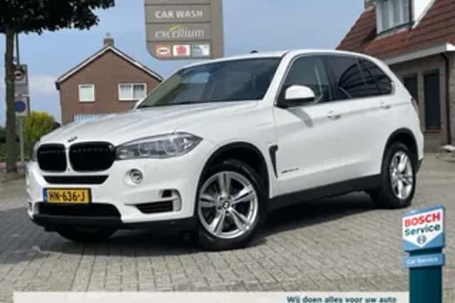 BMW X5 (2015) thumbnail 1