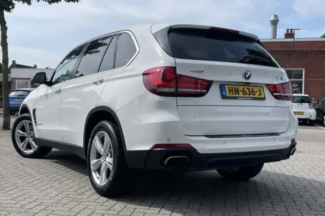BMW X5 (2015) thumbnail 4