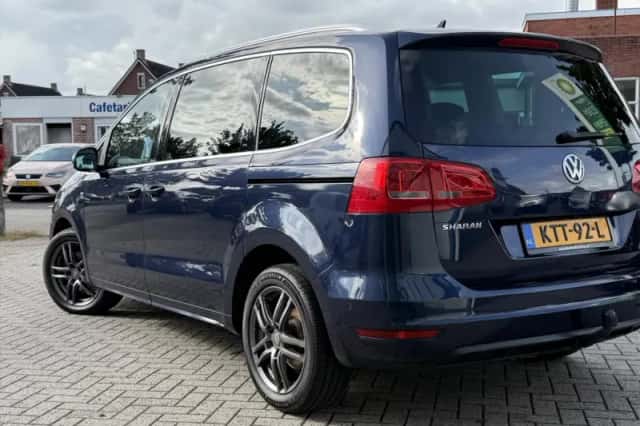 Volkswagen Sharan (2015) thumbnail 5