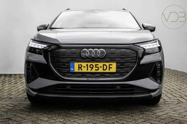 Audi Q4 e-tron (2022) thumbnail 6