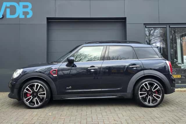 MINI Countryman (2019) thumbnail 6