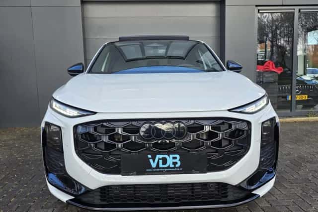 Audi Q3 Sportback (2025) thumbnail 5