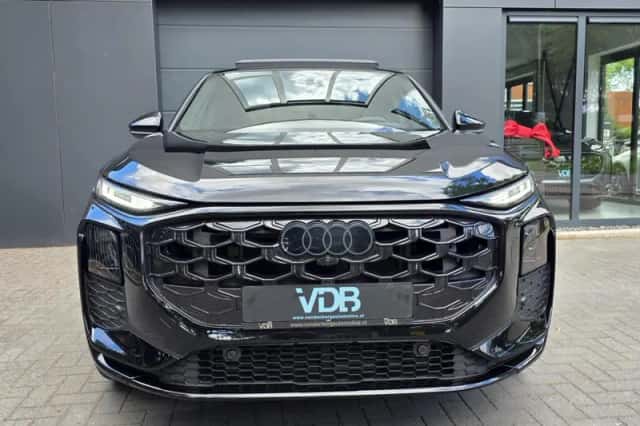 Audi Q3 Sportback (2025) thumbnail 5
