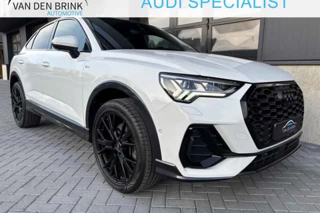 Audi Q3 Sportback (2022) thumbnail 1
