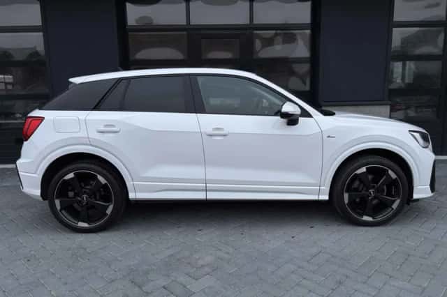 Audi Q2 (2021) thumbnail 2